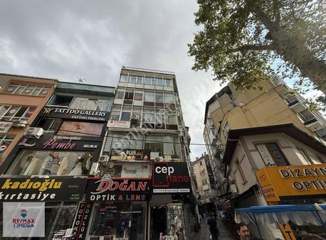 İzmit Merkez Yürüyüş Yolunda Kiralık Ofis