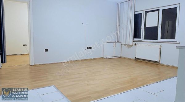 Kayaşehir 13. Bölge Temiz Yenilenmiş Kiralık Daire 2+1 (68)m2