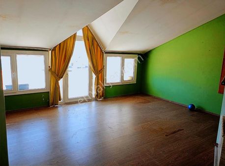 Gazi Paşa'da Deniz Manzaralı Satılık 2+2 Çatı Dubleksi