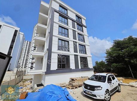 Ertas'tan Gökdelenler Bölgesinde Satılık Lux 1+1 Daıre