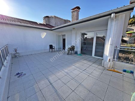 Peami Safa Mahallesinde Çift Girişli 4 Banyolu Asansörlü Full Yapılı 4+2 Satılık Dublex