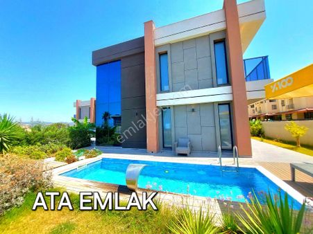 Kuşadasında Avm'lere Yakın Özel Havuzlu 4+1 Tek Müstakil Sıfır Villa