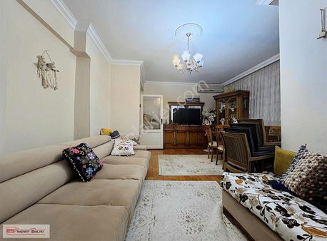 Es Emlaktan Tevfikbey Mah.site İçinde 3+1 Krediye Uygun Daire