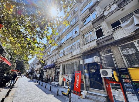 İstanbul Kadıköy Caferağa Mahallesi 3+1 125 M2 Kiralık