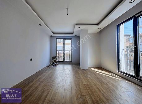 Bayramoğlu Mahallesi Sıfır Asansörlü 2+1 80m2 Lüks Ara Kat Daire