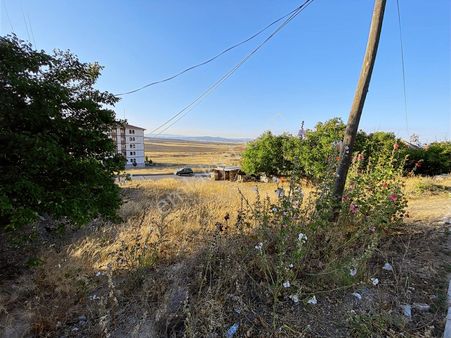 Yıldız Emlaktan Villalar Bölgesinde Satılık Arsa