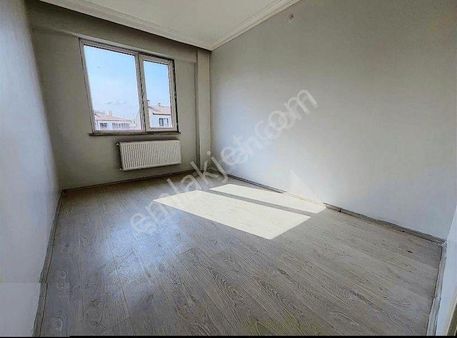 🏠 Çamlıca Mahallesinde Asansörlü Kiracılı 1+1 Satılık Apart