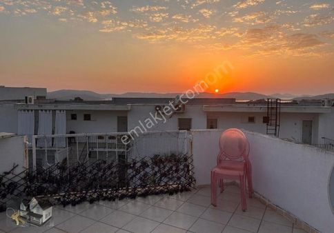 Havuzlu Sitede 40m2 Terası Olan Doğa İle İç İçe Satılık 1 + 1