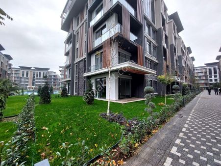 Bozdemir'den Zeray Esil Sitesinde Bahçe Katı Satılık 3+1 Dubleks Köşe Daire