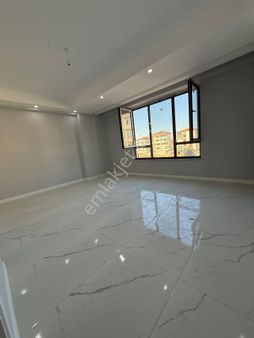 Elmastan Satılık Cadde Yakını Sıfır Özel Garajlı 2+1 Daireler