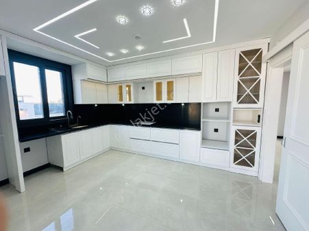 Didim Efeler Mahallesinde 4+1.tam Müstakil Havuzlu Lüks Sıfır Yapılmış Villa Satıyoruz