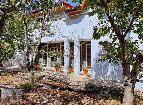 Doğanca Mahallesinde Muhteşem Manzaralı 38 Dönüm Arsa Ve Villa