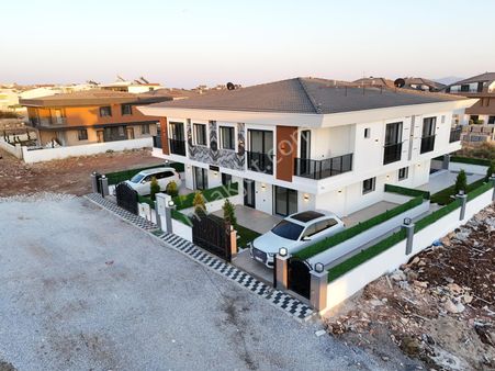 Didimde Havuzlu Ve Otoparklı 3+1 Açık Mutfaklı Bahçeleri Kendisine Ait Villalarımız Satılıktır