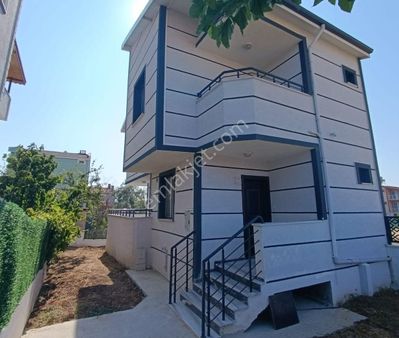 ¯\_evim Yapı _/¯ Dereağzı' Nda Caddeye Cephe İskanlı Villa