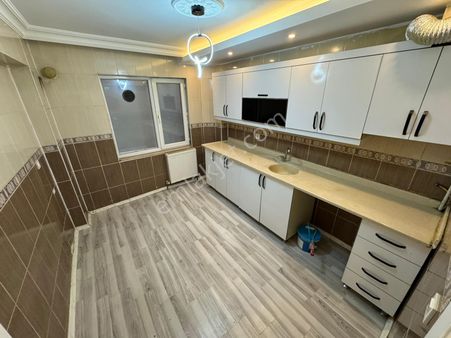 Atapark Mahalllesi'nde Çift Balkonlu Fırsat Daire