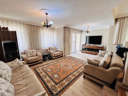 75.yıl Mh. 3+1 2000 Yapımı 145m2 Daire