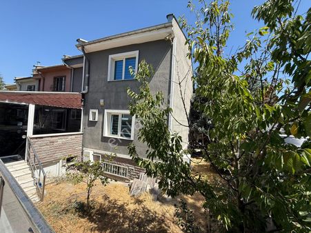 Rıza Acar'dan Velüx Avm Yanında Köşe Bahçeli Full Yapılı Müstakil