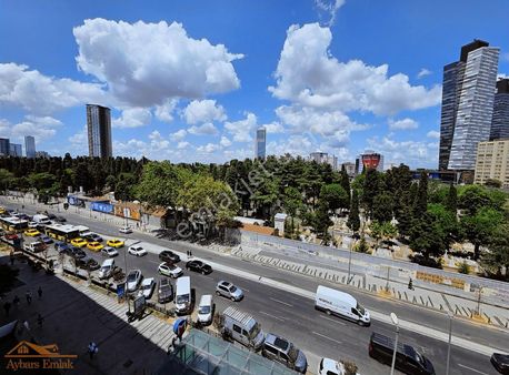 Aybars'dan Büyükdere Cad. Tabela Değeri Olan İşyerine Uygun