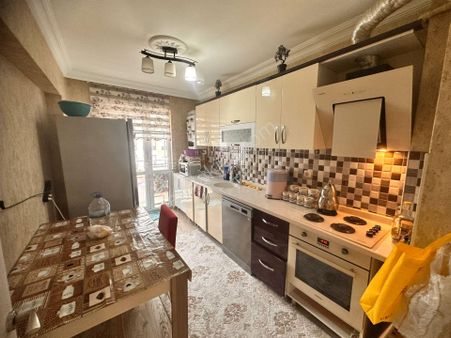 Atapark Mahallesi'nde Cadde Üzerinde 4+1 Daire!