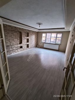 Delfa Gayrimenkulden Site İçerisinde Kombili 3+1 140m2 Daire