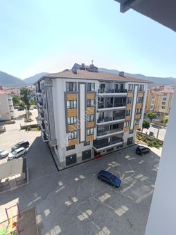 Birimden Satılık Yeni Mahalle De Site İçerisinde Garajlı Daire