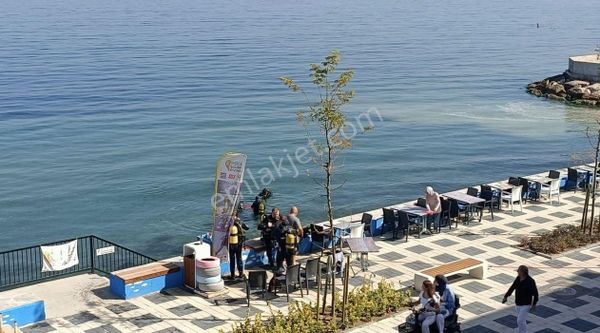 Provos Gayrimenkul, Denize Sıfır, İçi Yenilenmiş, 2+1 Daire