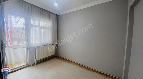 Remax Mavi'den Şeker Mahallesinde Kiralık 2+1 Daire