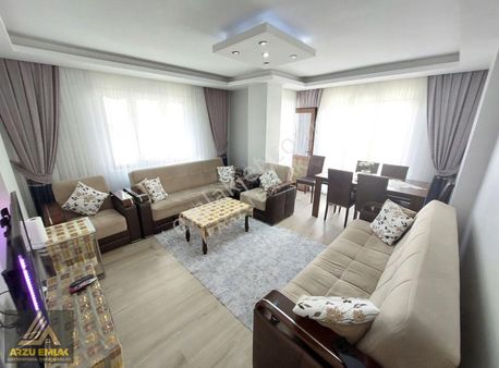 Arzu Emlaktan 75.yıl Mah 2+1 Balkonlu Masrafsız Satılık Daire