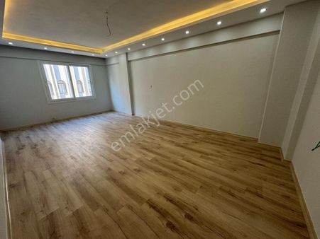 Yiğithan Gayrimenkul Dan Masrafsız Satılık 3+1 Daire