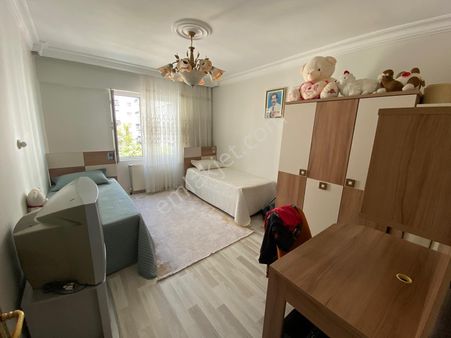 Gaziler'in Kalbinde Geniş Ferah 3+1 Satılık Fırsat Daire