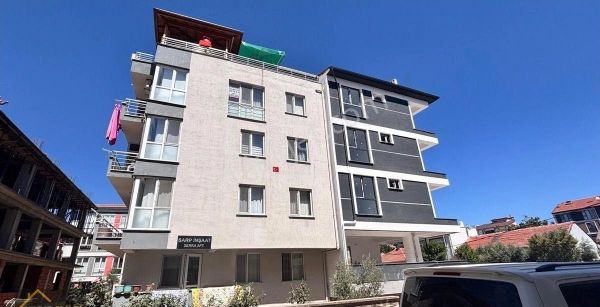 Yıldız Gayrimenkul'den Rüstem Mah Satılık 5+1 Dubleks Daire