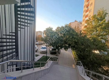Dikmen Keklik Pınarı Yıldız 87 Sitesi Yapılı 3+1 Satılık Daire