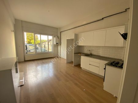 Buca Çamlık Mah.de Uçanyol Kavşağı Yakını 1+1 55m2 Dgazlı Temiz Kiralık Daire