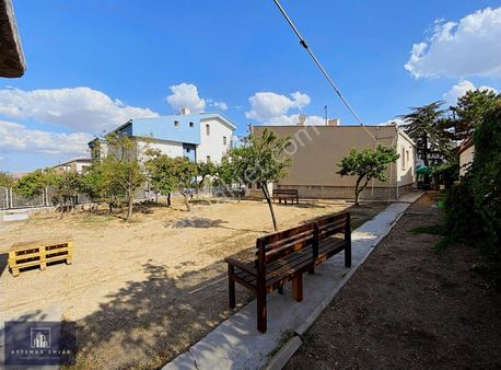 Aytemur Emlak'tan Şehir Merkezi'nde Arsa Payı Yüksek Müstakil Ev