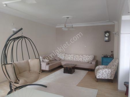 Arkadaş Emlaktan Yüzüncü Yıl Caddesinde 5+2 Satılık Dublex Daire