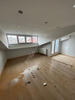 Üsküdar Merkez'de Sıfır Binada 4+1 Dubleks