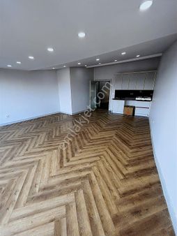 Üsküdar Sultantepe 4+2 Teraslı Otoparklı Dubleks Daire