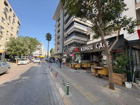 Karşıyaka Belediyesi Yanı Devren Kiralık Kafe