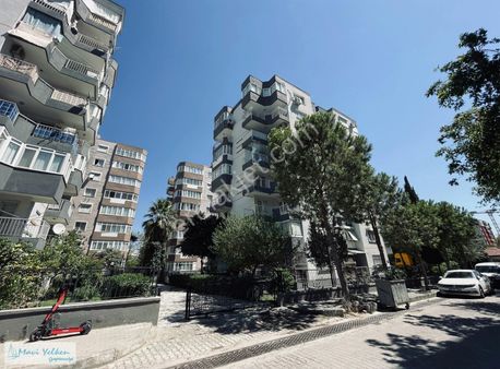 Mansuroğlu Mah'de Otoparklı Üç Balkonlu 90 M2 2+1 Satılık Daire