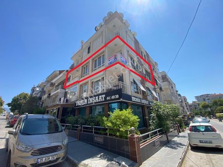 Remax Arma’dan Vali Rahmi Bey Mah Satılık 3+1 Köşe Daire