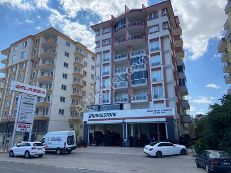 Taşpazar Mah.makas Mevkiinde Dükkan Üzeri Teraslı 4+1 Asansörlü