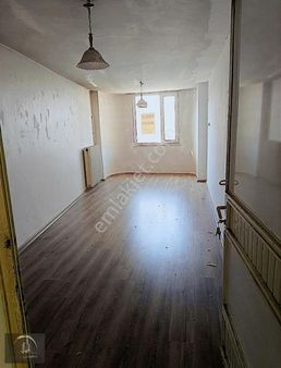 Çağlak Gayrimenkul Den Türbe Yakını Satılık Ofis