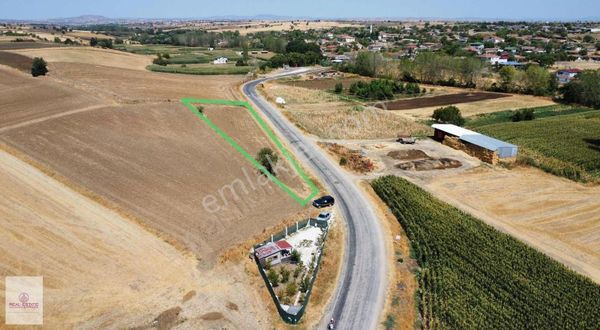 Real Estate Çatalca'dan İmara 80 Metre Asfalt Cephe Tarla