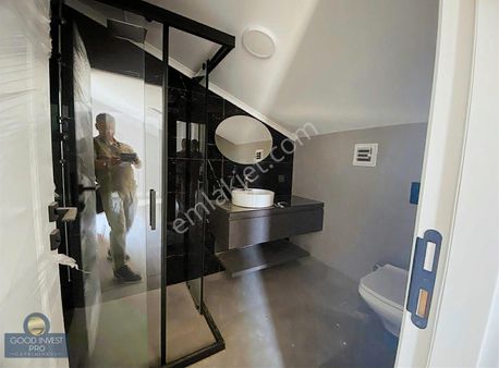 İncek'te Sitede Özel Havuzlu Asansörlü Lüks Satılık 6+1 Villa