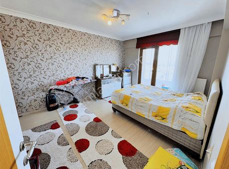 Derman'dan Karapürçek Mah. Sitede 9.kat Manzaralı Fırsat Daire