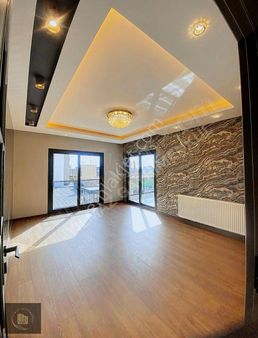 Yılmazdan İncirlik Yeni Mahde E5yakın Satılık2+1 K.mtfk Luxdaire