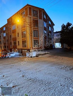 Aşağı Zaferiye Mahallesi Garip Baba Yanı Satılık 3+1 Daire