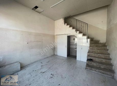 Tuncay Gayrimenkul ,yıldız Sanayi Sitesinde Kiralık Dükkan 25+25