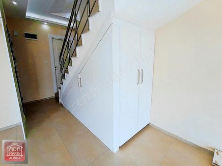 Kuşadası Soğucakta Deniz Manzaralı, Havuzlu, Sıfır 4+1 Satılık