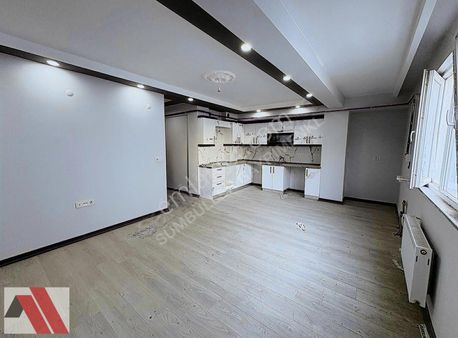 Sümbüller'den Cadde Üzeri İskanlı Asansörlü Geniş 4+1 Dubleks